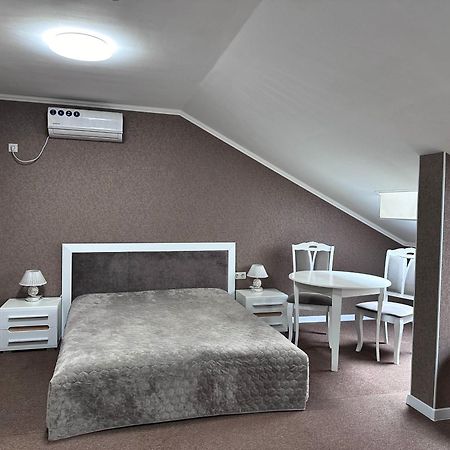 Hotel Korona Кропивницкий Экстерьер фото