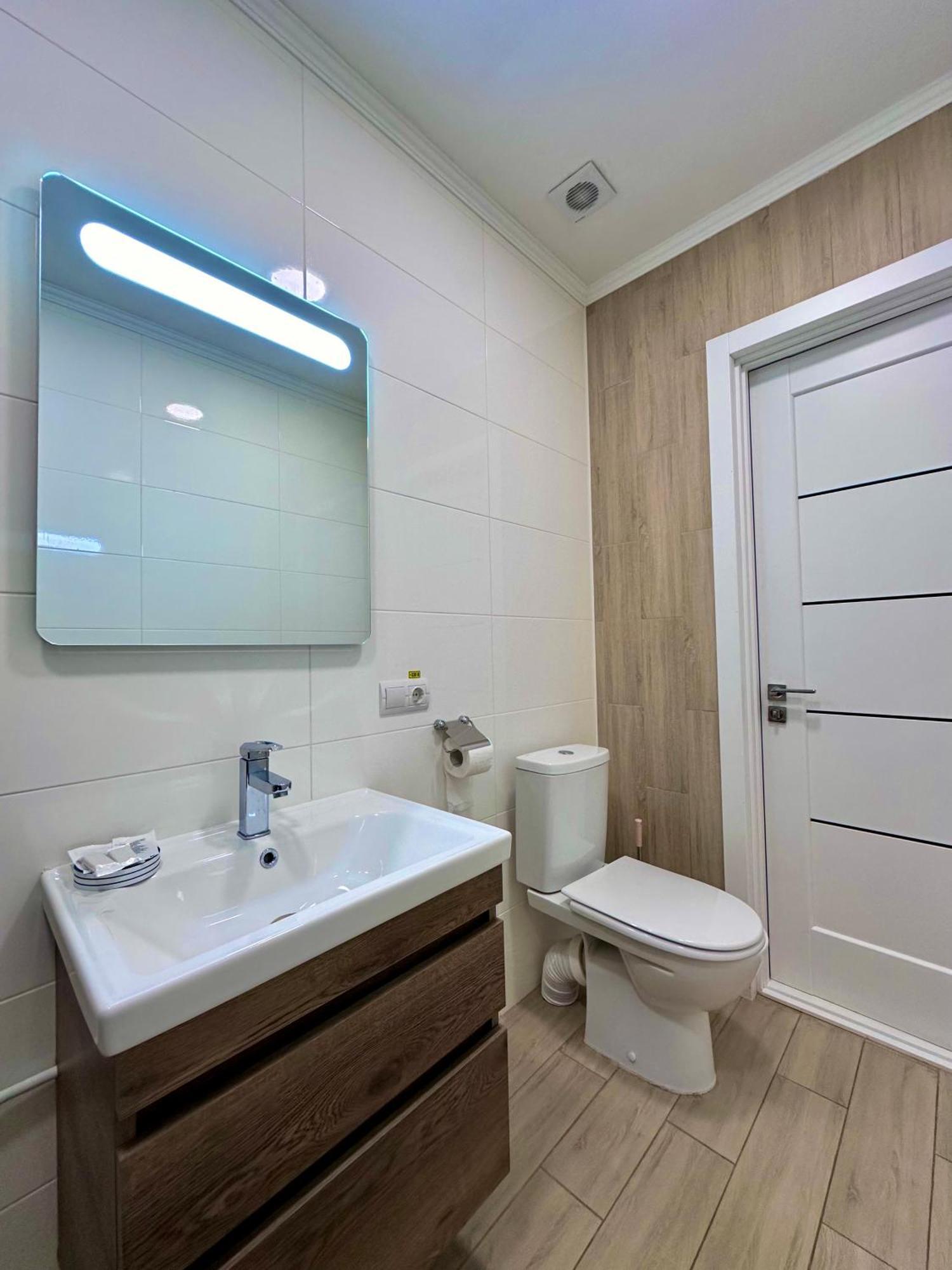 Hotel Korona Кропивницкий Экстерьер фото