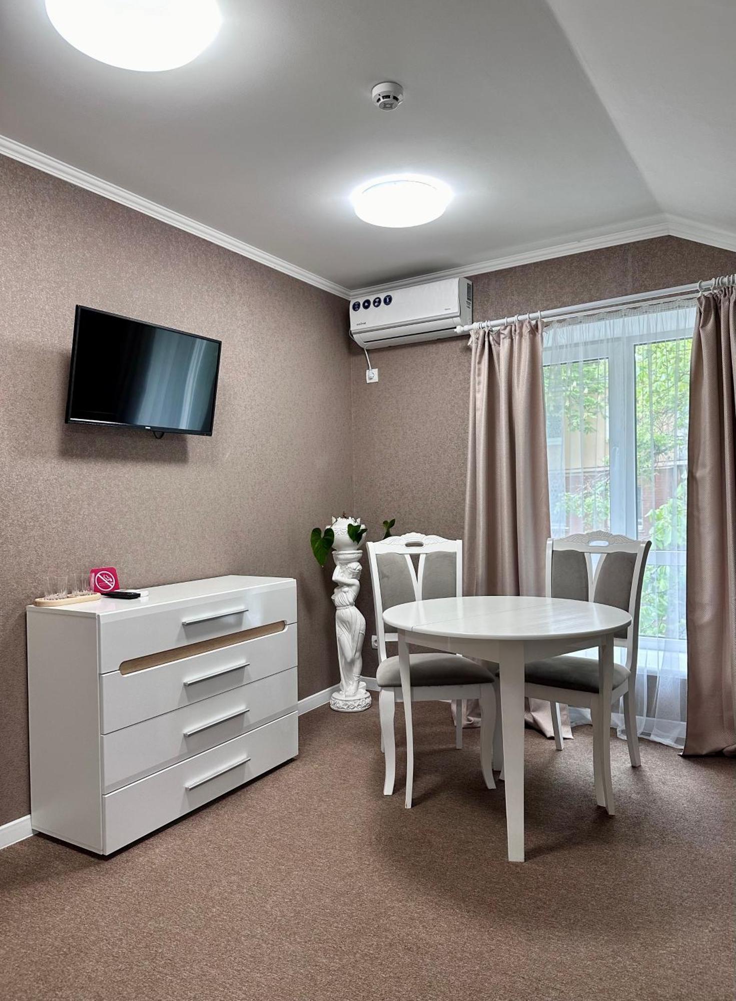 Hotel Korona Кропивницкий Экстерьер фото