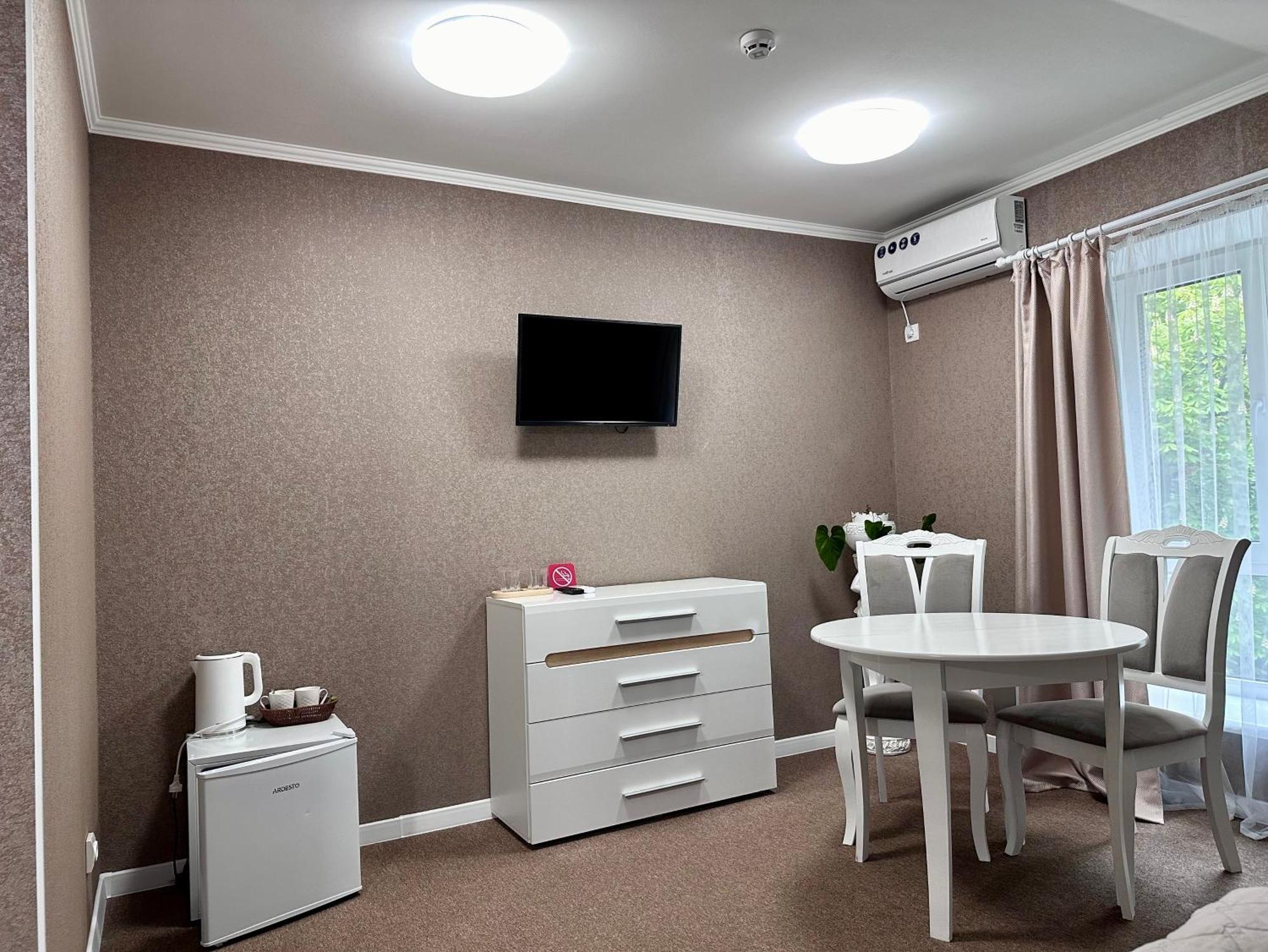 Hotel Korona Кропивницкий Экстерьер фото